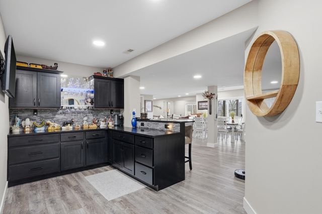 1740 W RIVER BLUFF CT, Columbia, MO 65201