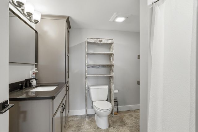 1740 W RIVER BLUFF CT, Columbia, MO 65201