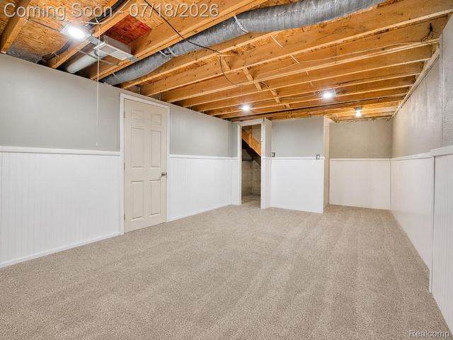 30 Pine Tree Ridge Drive 2, Waterford Charter Township, MI 48327
