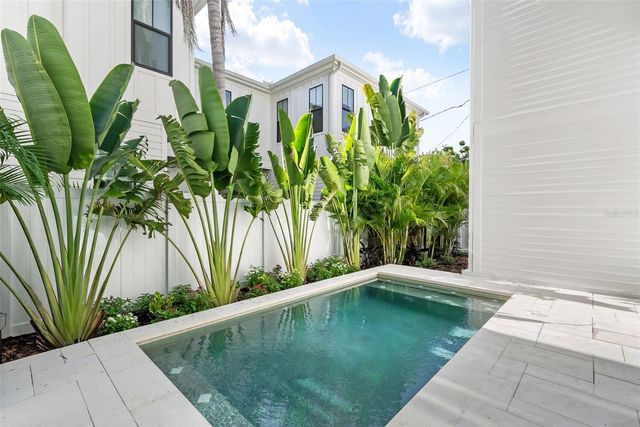 321 12TH AVENUE NE, St Petersburg, FL 33701