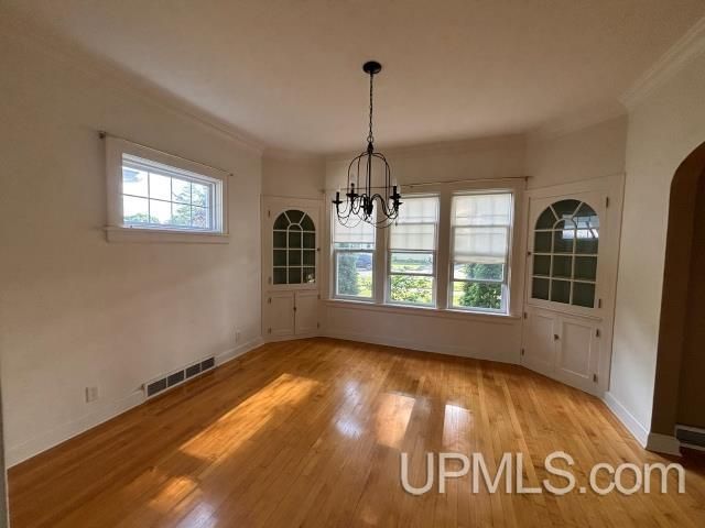 804 S 13th Street, Escanaba, MI 49829