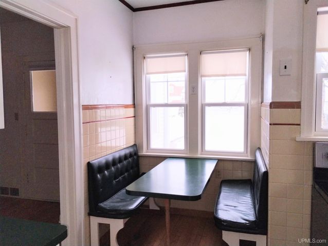 804 S 13th Street, Escanaba, MI 49829