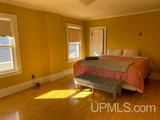 804 S 13th Street, Escanaba, MI 49829