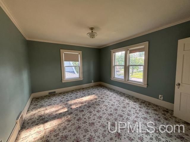 804 S 13th Street, Escanaba, MI 49829