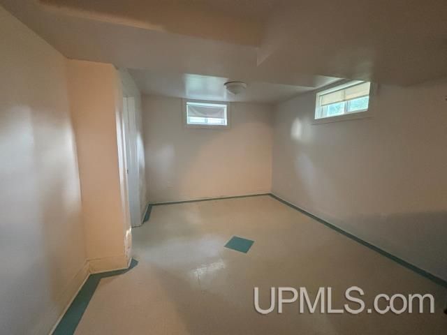 804 S 13th Street, Escanaba, MI 49829