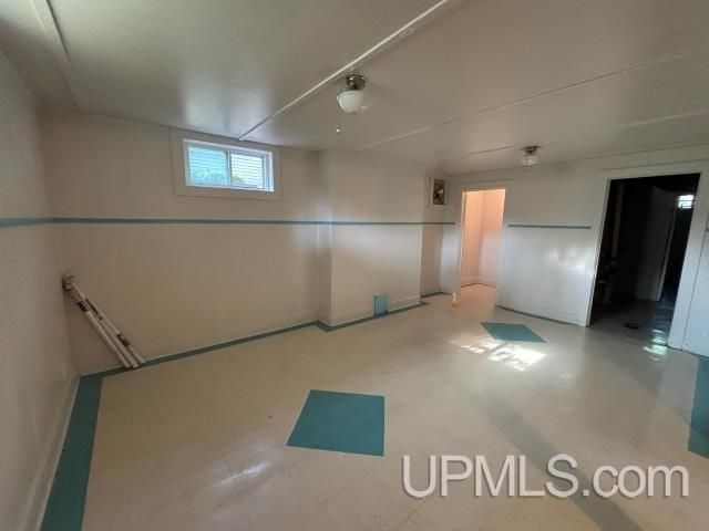 804 S 13th Street, Escanaba, MI 49829