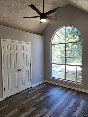 922 Sweetwater Way, Mcdonough, GA 30253