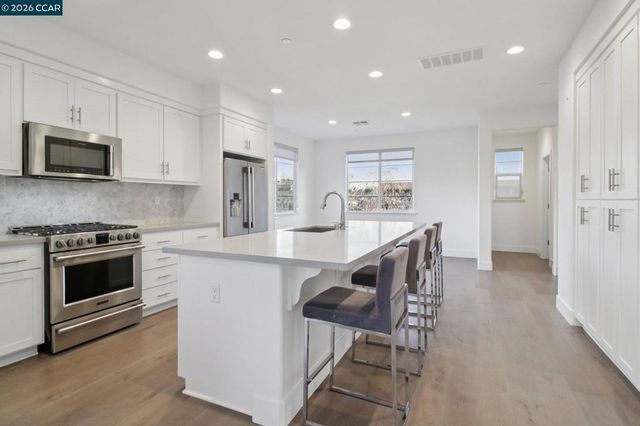 257 Bolt Ct, Hayward, CA 94544