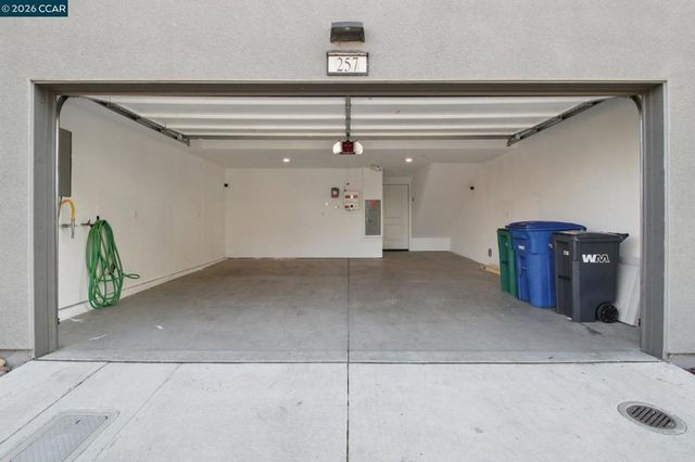 257 Bolt Ct, Hayward, CA 94544