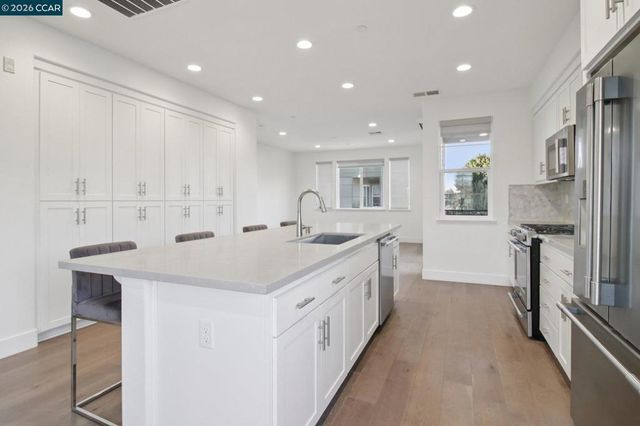 257 Bolt Ct, Hayward, CA 94544