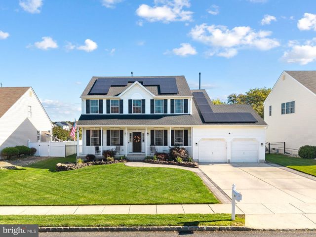 14 HONEYSUCKLE DR, Sewell, NJ 08080