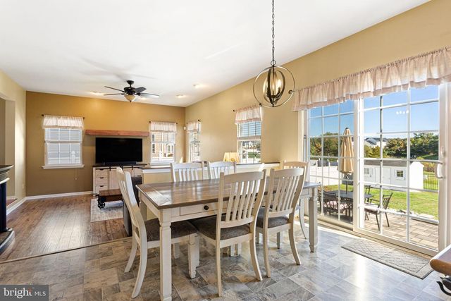 14 HONEYSUCKLE DR, Sewell, NJ 08080
