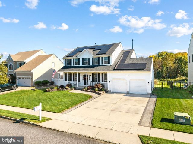 14 HONEYSUCKLE DR, Sewell, NJ 08080