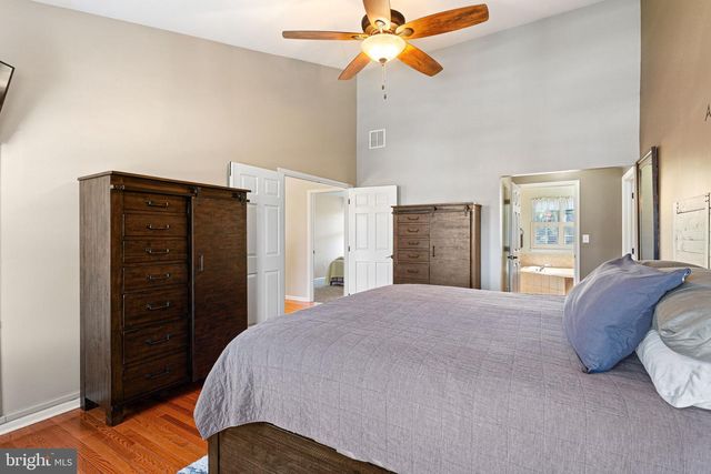 14 HONEYSUCKLE DR, Sewell, NJ 08080