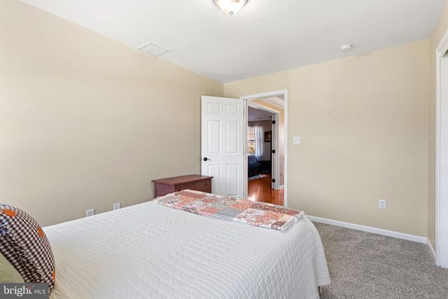 14 HONEYSUCKLE DR, Sewell, NJ 08080