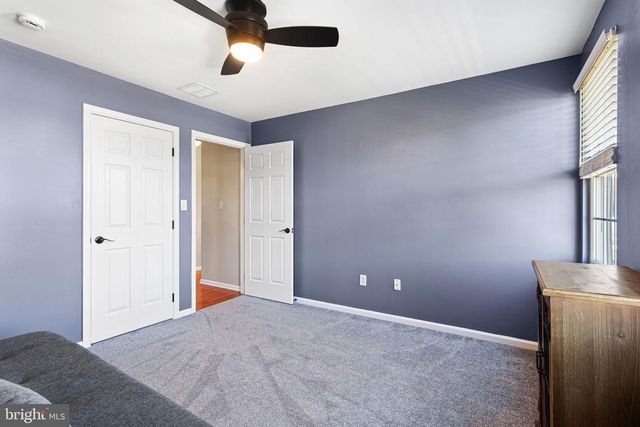 14 HONEYSUCKLE DR, Sewell, NJ 08080