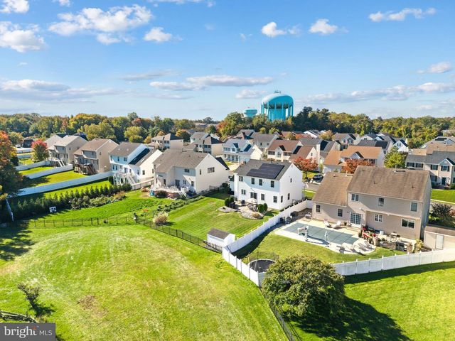 14 HONEYSUCKLE DR, Sewell, NJ 08080