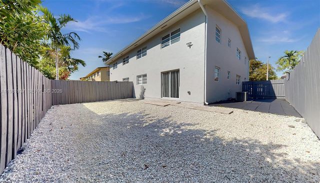 1670 W 42nd St 1670, Hialeah, FL 33012