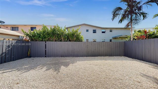 1670 W 42nd St 1670, Hialeah, FL 33012