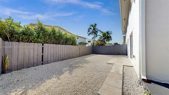 1670 W 42nd St 1670, Hialeah, FL 33012