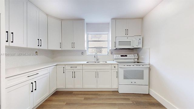 1670 W 42nd St 1670, Hialeah, FL 33012