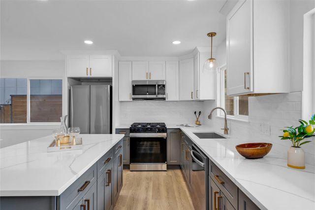 11602 Big TRL, Austin, TX 78759