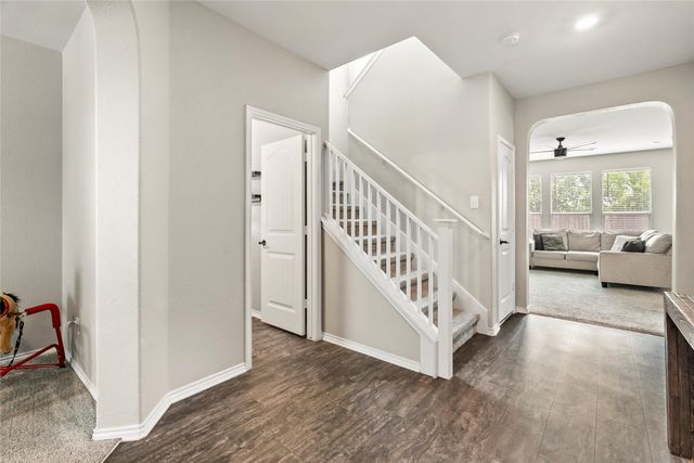 214 Saranac DR, Elgin, TX 78621