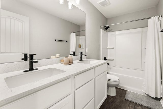 214 Saranac DR, Elgin, TX 78621
