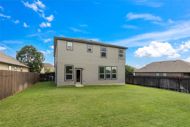 214 Saranac DR, Elgin, TX 78621