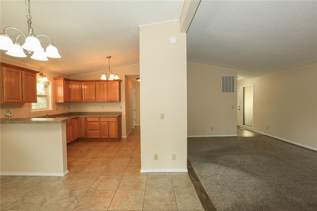 39 Sheneman Drive, Bella Vista, AR 72715