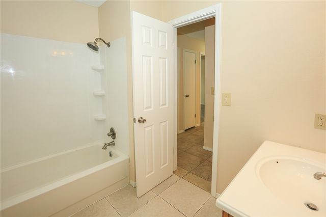 39 Sheneman Drive, Bella Vista, AR 72715