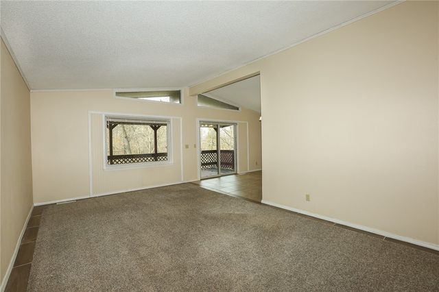 39 Sheneman Drive, Bella Vista, AR 72715