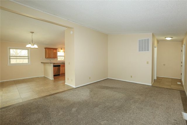 39 Sheneman Drive, Bella Vista, AR 72715