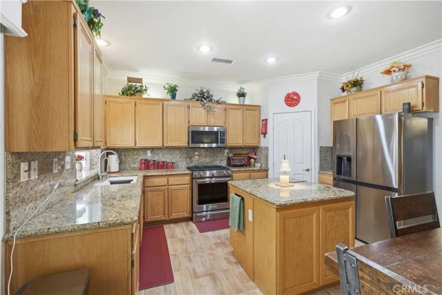 2825 Legends, Lancaster, CA 93536