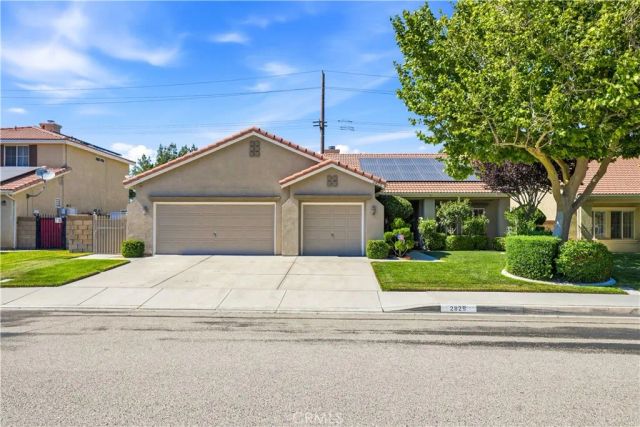2825 Legends, Lancaster, CA 93536