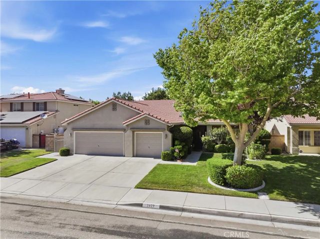 2825 Legends, Lancaster, CA 93536