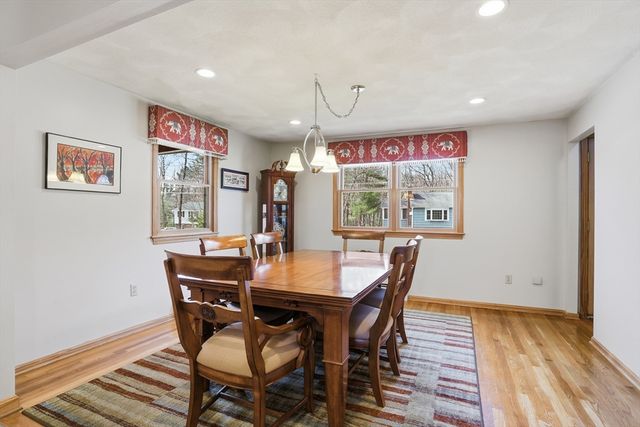 110 Starr Ave, Tewksbury, MA 01876