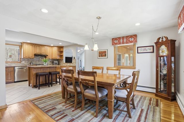 110 Starr Ave, Tewksbury, MA 01876
