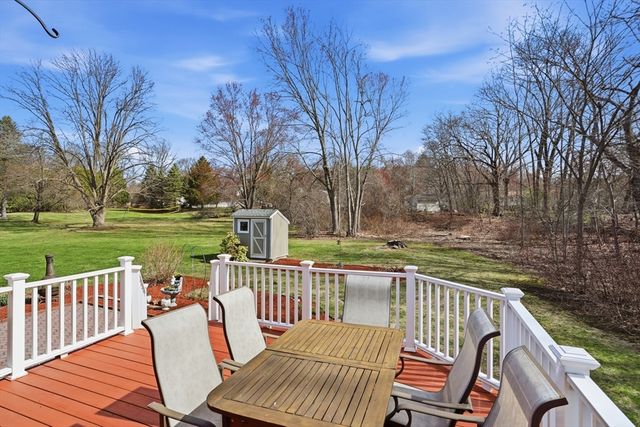 110 Starr Ave, Tewksbury, MA 01876