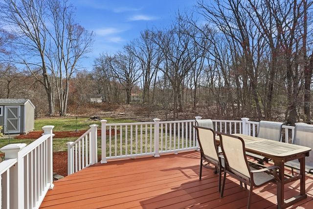 110 Starr Ave, Tewksbury, MA 01876