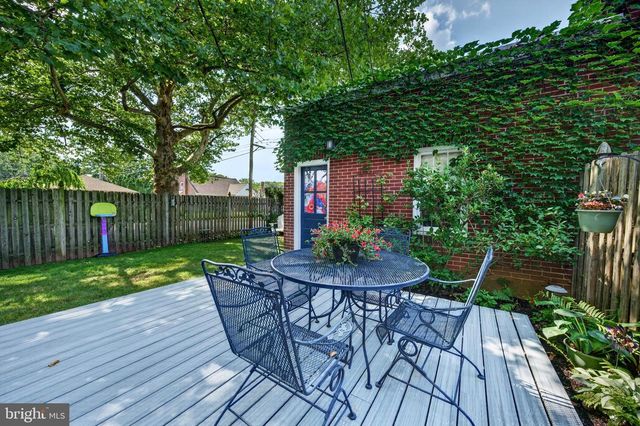 2051 W LIVINGSTON ST, Allentown, PA 18104