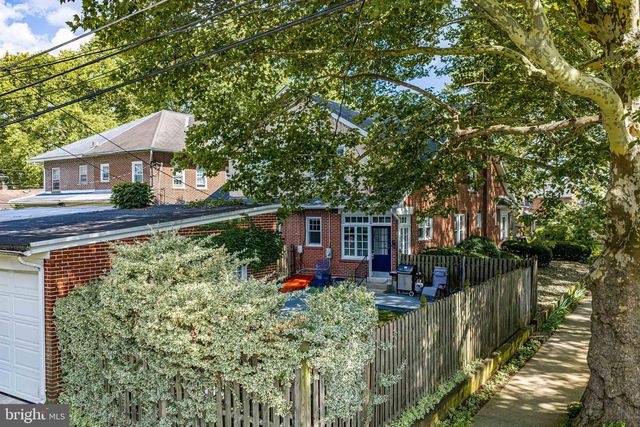2051 W LIVINGSTON ST, Allentown, PA 18104