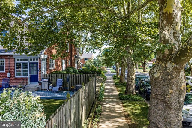 2051 W LIVINGSTON ST, Allentown, PA 18104