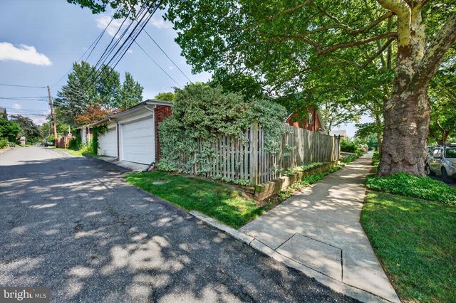 2051 W LIVINGSTON ST, Allentown, PA 18104