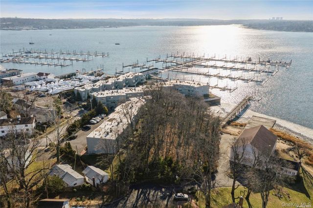 21 West Drive, Port Washington, NY 11050