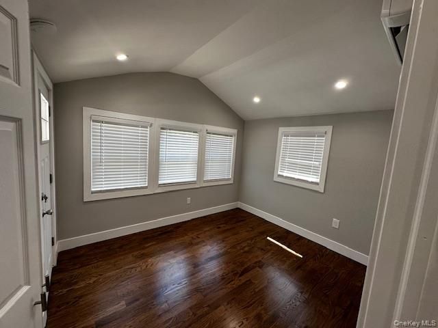 21 West Drive, Port Washington, NY 11050