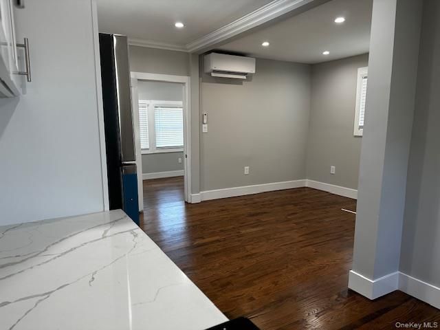 21 West Drive, Port Washington, NY 11050