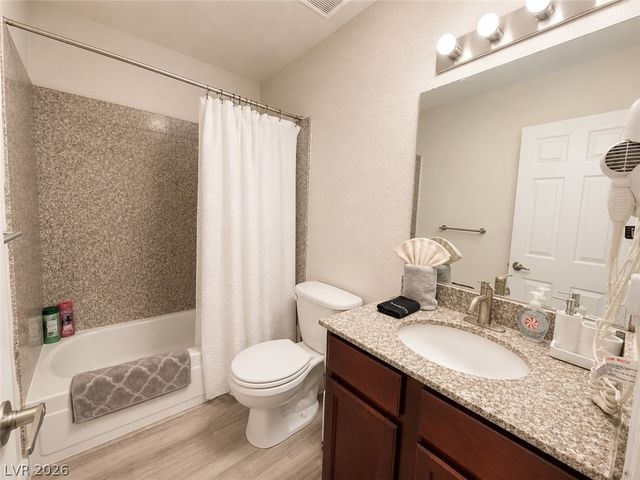5026 River Glen Drive 162, Las Vegas, NV 89103