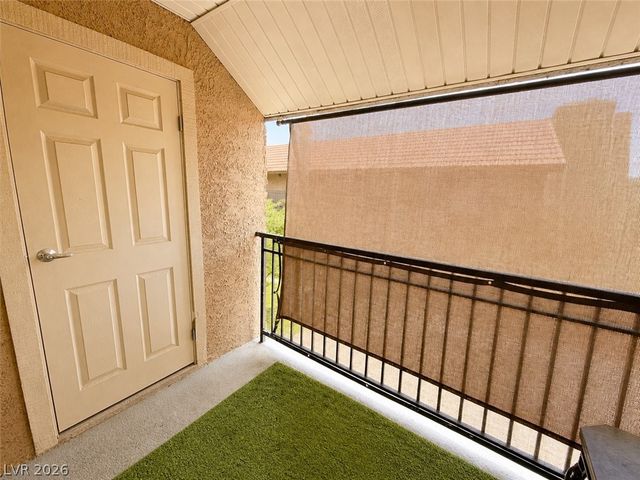 5026 River Glen Drive 162, Las Vegas, NV 89103