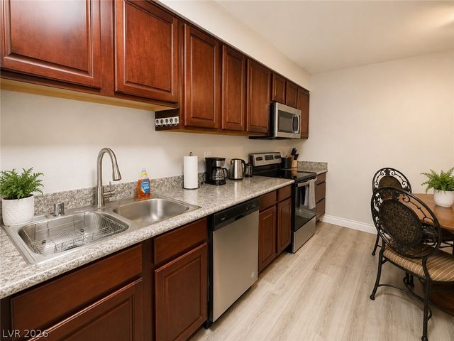 5026 River Glen Drive 162, Las Vegas, NV 89103